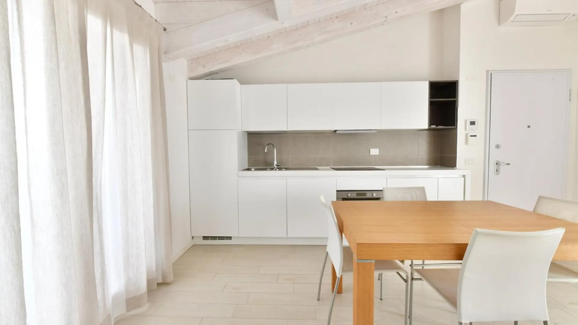 Wave Village 2 Apartments Лидо-ди-Езоло Италия